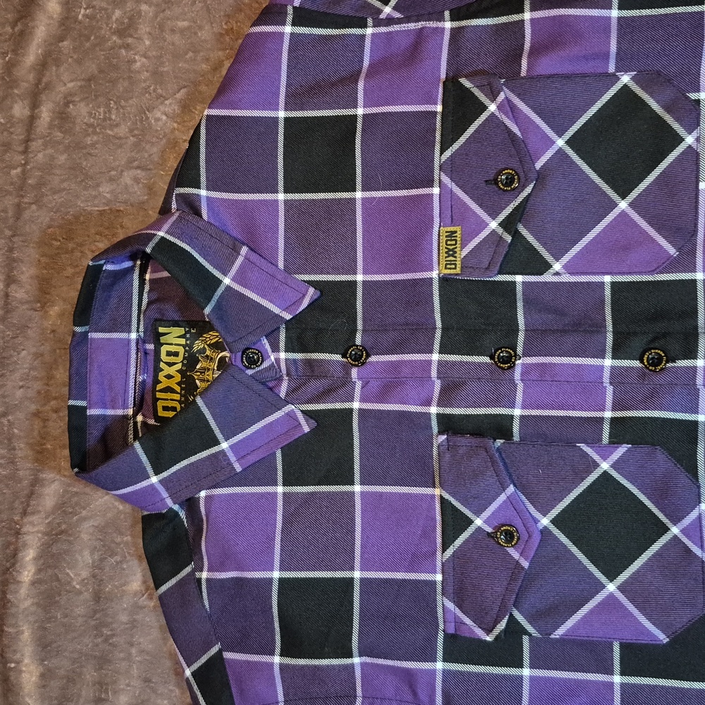 NWOT DIXXON FLANNEL 'THE CROWN' - MENS LARGE